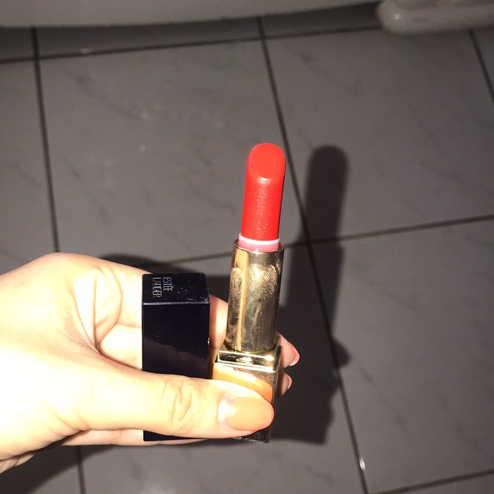ESTÉE LAUDER LIPSTICK